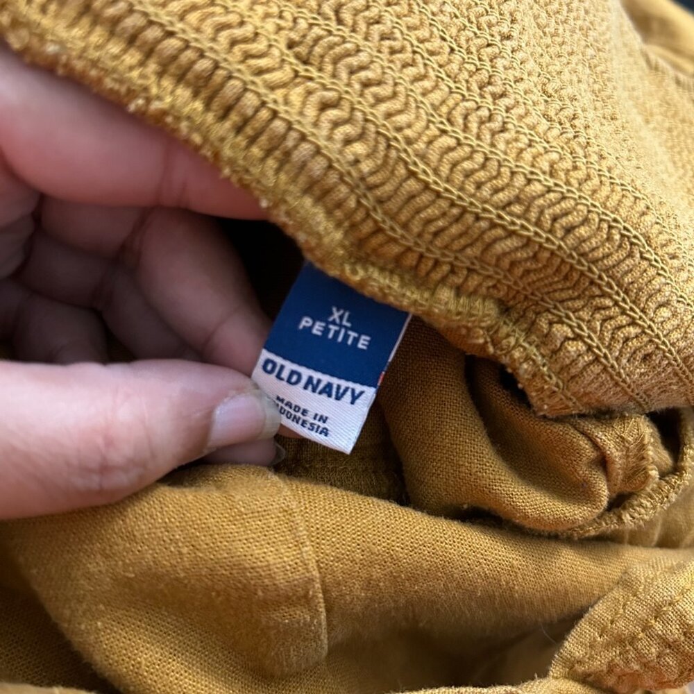 Old Navy PETITE Sleeveless Linen Blend Romper - Picture 8 of 9